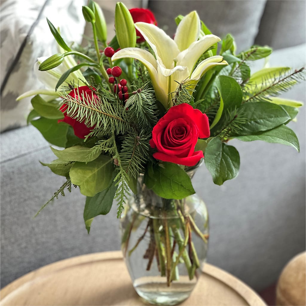 Sparkling Snowflakes Bouquet –  The Rustic Chicken, Copperas Cove TX