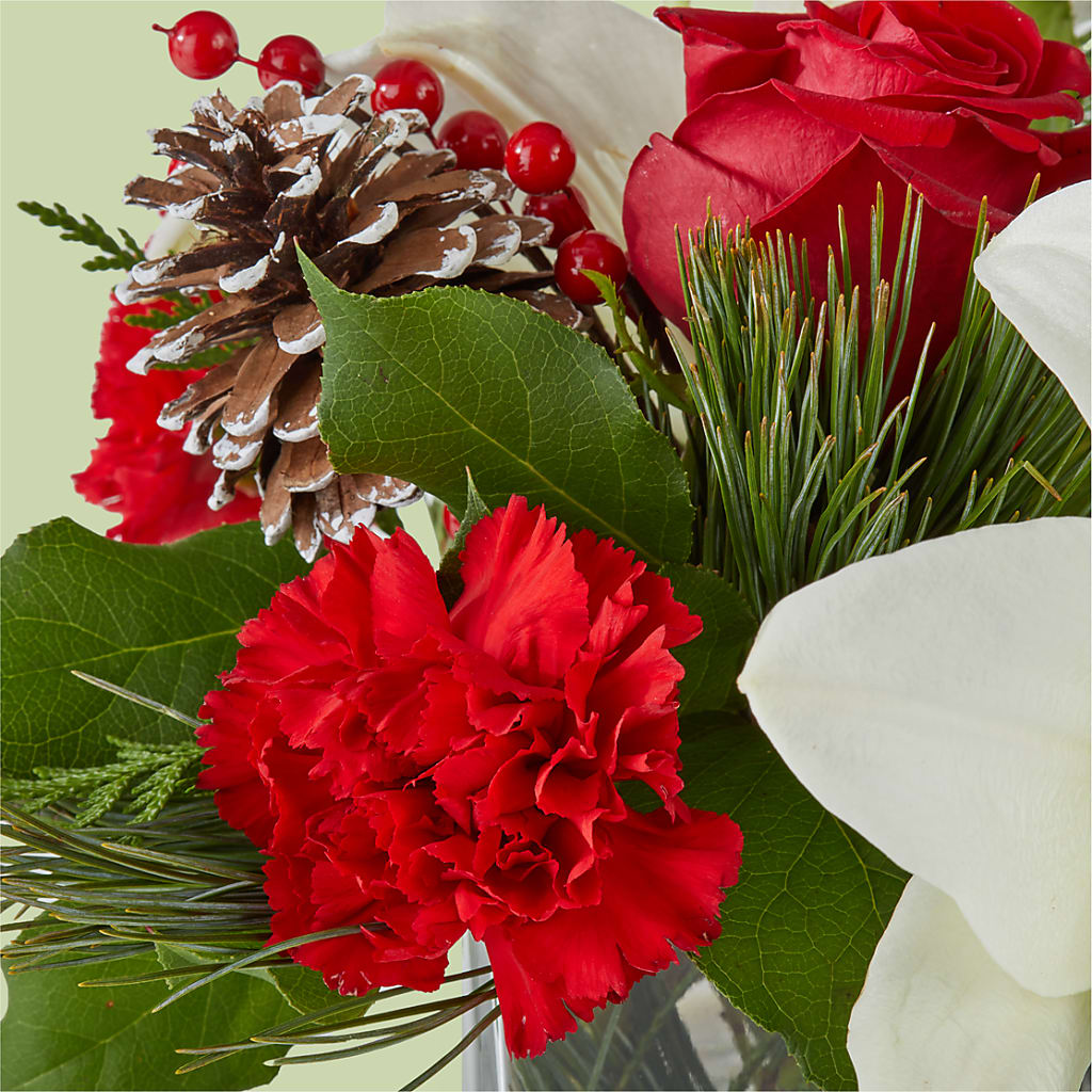 Glistening Icicles Bouquet –  The Rustic Chicken, Copperas Cove TX